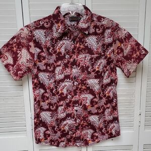 NWT Big World Men's  Burgundy and White Lotus Patterned Casual Shirt